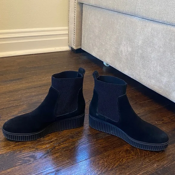 Aerosoles Barnstormer Platform Booties, Size 6 - Picture 6 of 7